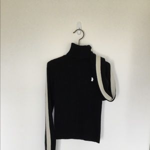 REDUCED!!   Like new soft, cozy Cashnere Sweater